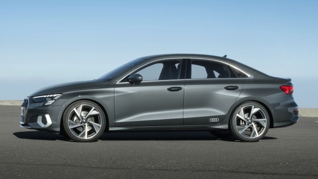 AUDI - AUDI A3 BERLINE