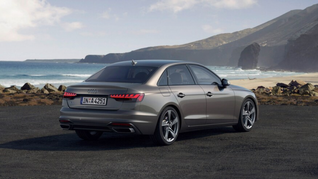 AUDI - AUDI A4