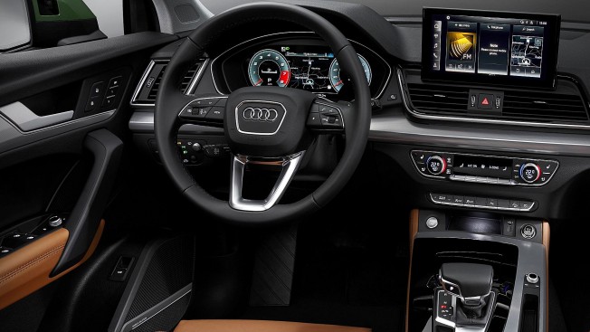AUDI - AUDI Q5
