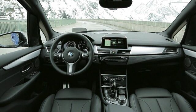 BMW SERIE 2,220d pack m + - Prix Maroc