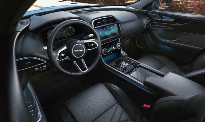 JAGUAR - JAGUAR XE