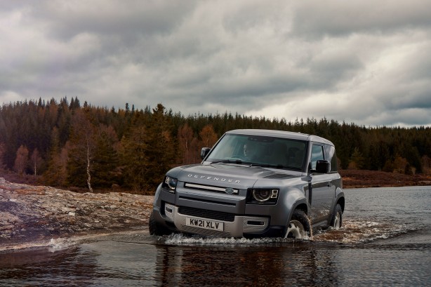 LAND-ROVER DEFENDER,3.0 l essence 400 ch awd auto se (90 - 3 portes) - Prix Maroc