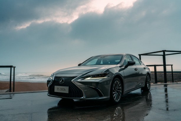 LEXUS ES,300 h 2wd hv business executive - Prix Maroc