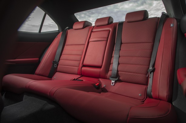 LEXUS IS,300 h 2wd hv luxury - Prix Maroc