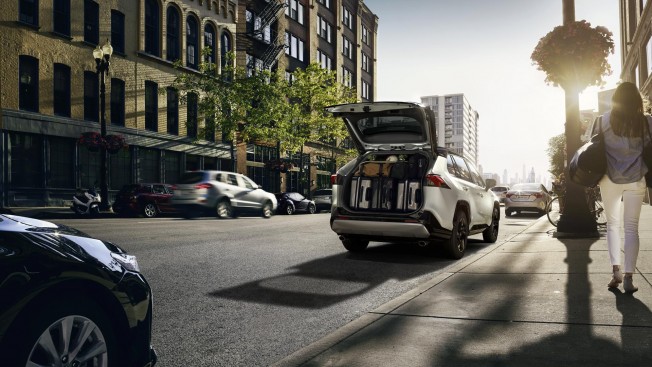 TOYOTA - TOYOTA NEW RAV4