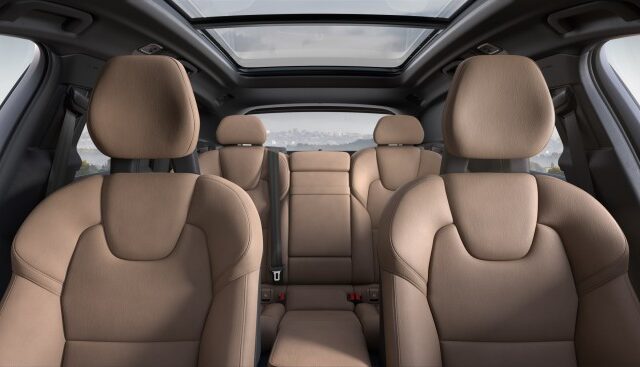 VOLVO XC60,T8 twin engine r-design - Prix Maroc