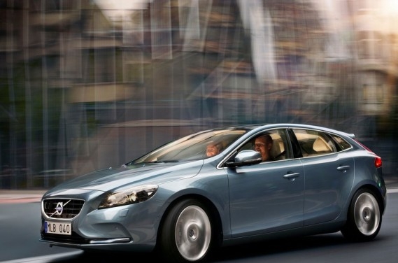 VOLVO V40,1.6 d2 cc inscription bva - Prix Maroc
