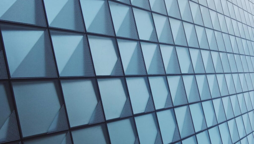 إحباط توزيع 2.7 مليون كمامة فاسدة: ماذا حدث؟