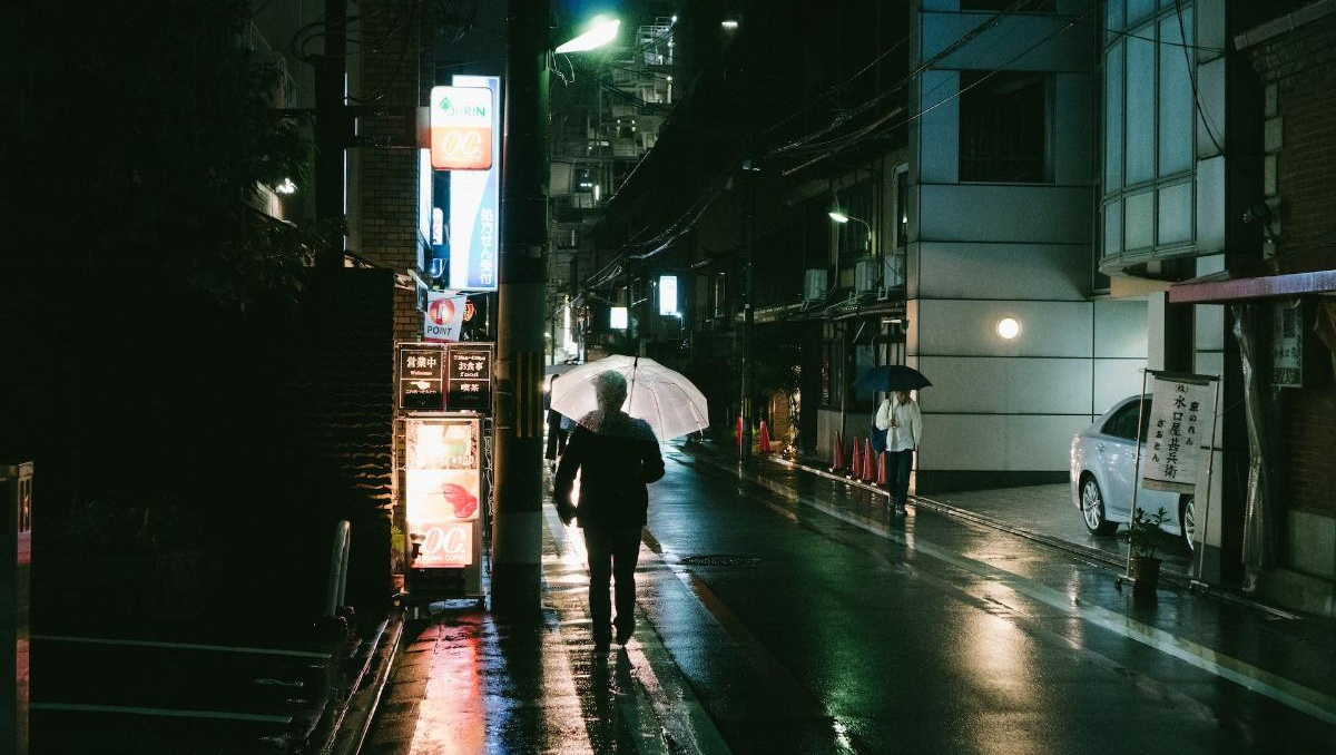 إليك عنوان مُعاد صياغته يجذب الانتباه:“اكتشف 4 معايير قياسية يوميًا: مفتاح النجاح في حياتك!”