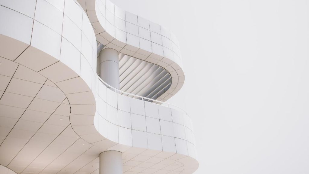 النسخة الرابعة لمعرض الكتاب بالمدينة: اكتشفوا المفاجآت الجديدة!