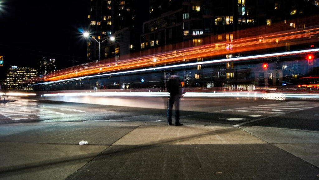 نيابة عن خادم الحرمين: نائب أمير مكة يطلق مؤتمر الجامعات لتعزيز الوعي والقيم الفكرية!