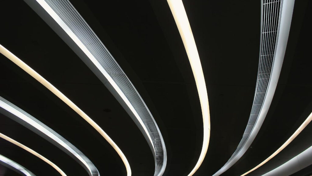 إليكم عنوان جديد يثير الفضول:
"أسرار 4 مشاريع تطوير تحول الطرق الحيوية في الأحساء!"